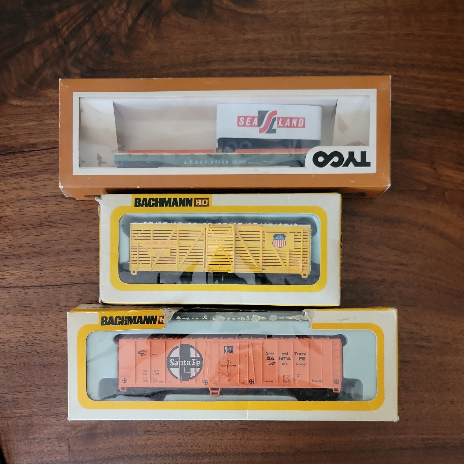 Lot of 3 Vintage TYCO bachmann HO Scale Train Cars with boxes