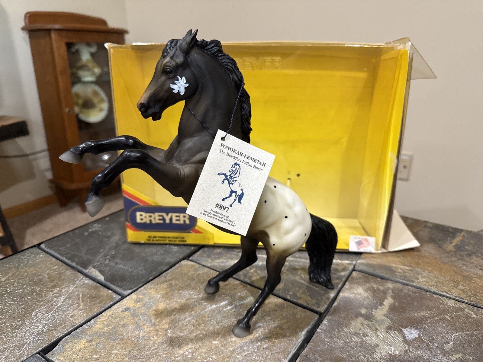 Ponokah-Eemeta, the blackfeet indian horse 1995 traditional breyer model #897