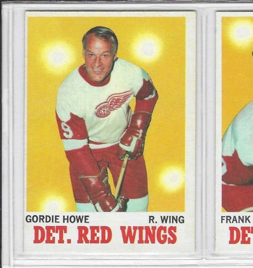 1970-71 TOPPS GORDIE HOWE CARD (RED WINGS) #29