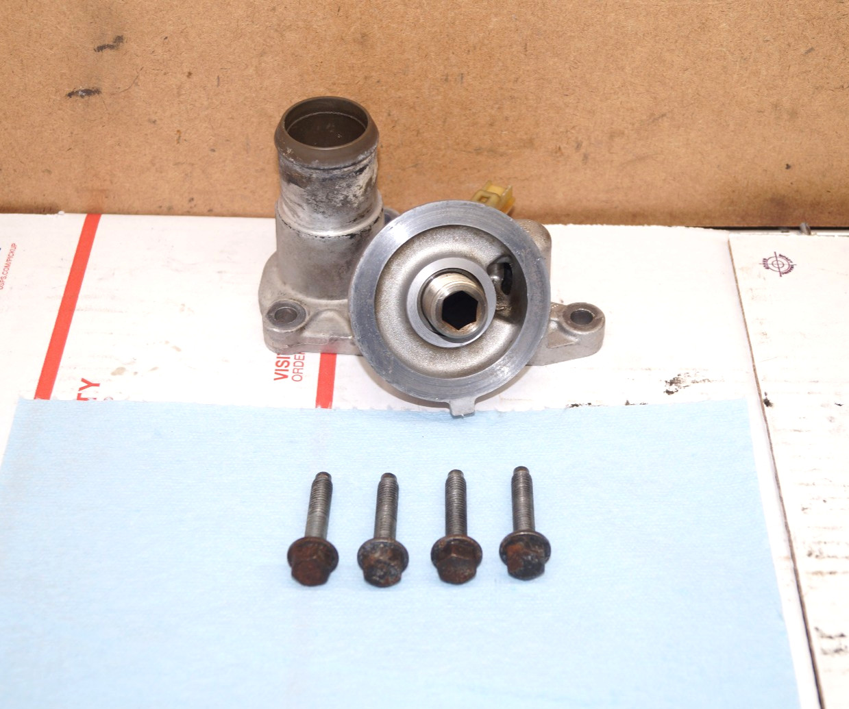 05-09 Ford Mustang GT 4.6L 3Valve SOHC Aluminum Oil Filter Housing W/Bolt OEM V8