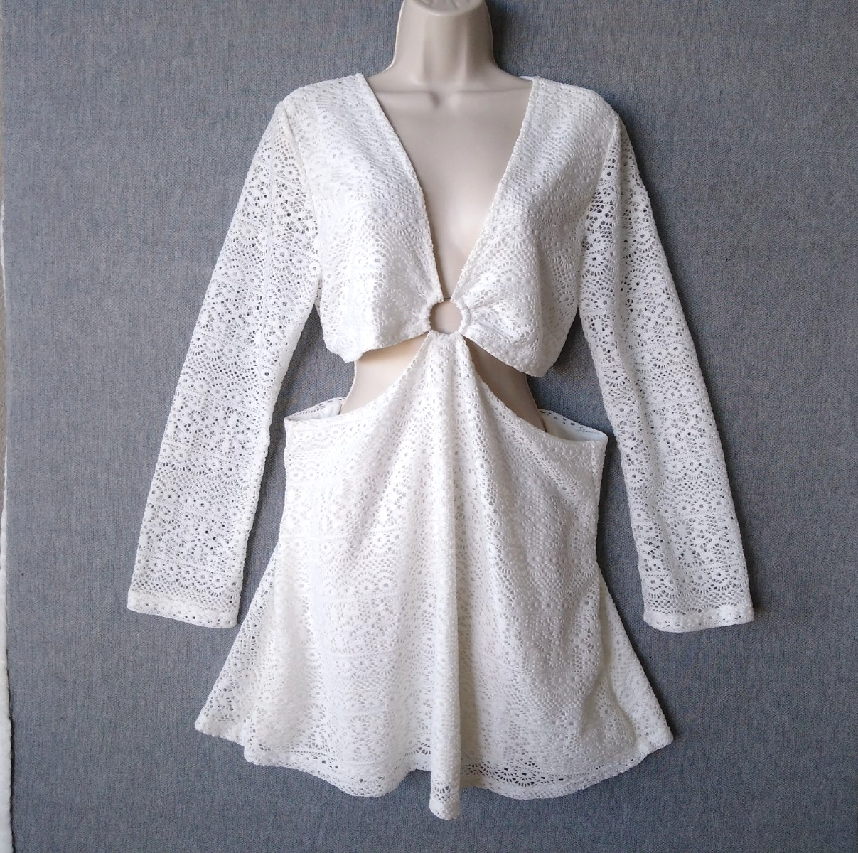 H&M Cutout Lace Mini Dress XL Open-Back White Long Sleeve Crochet V Neck Divided
