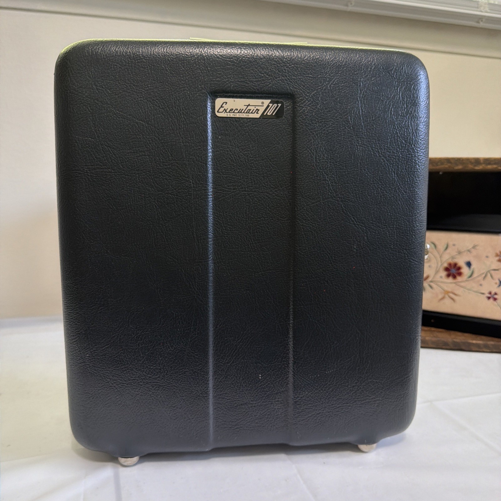 VTG MCM Executair 707 Trav-L-Bar travel Portable Cocktail Kit Picnic Set Clean