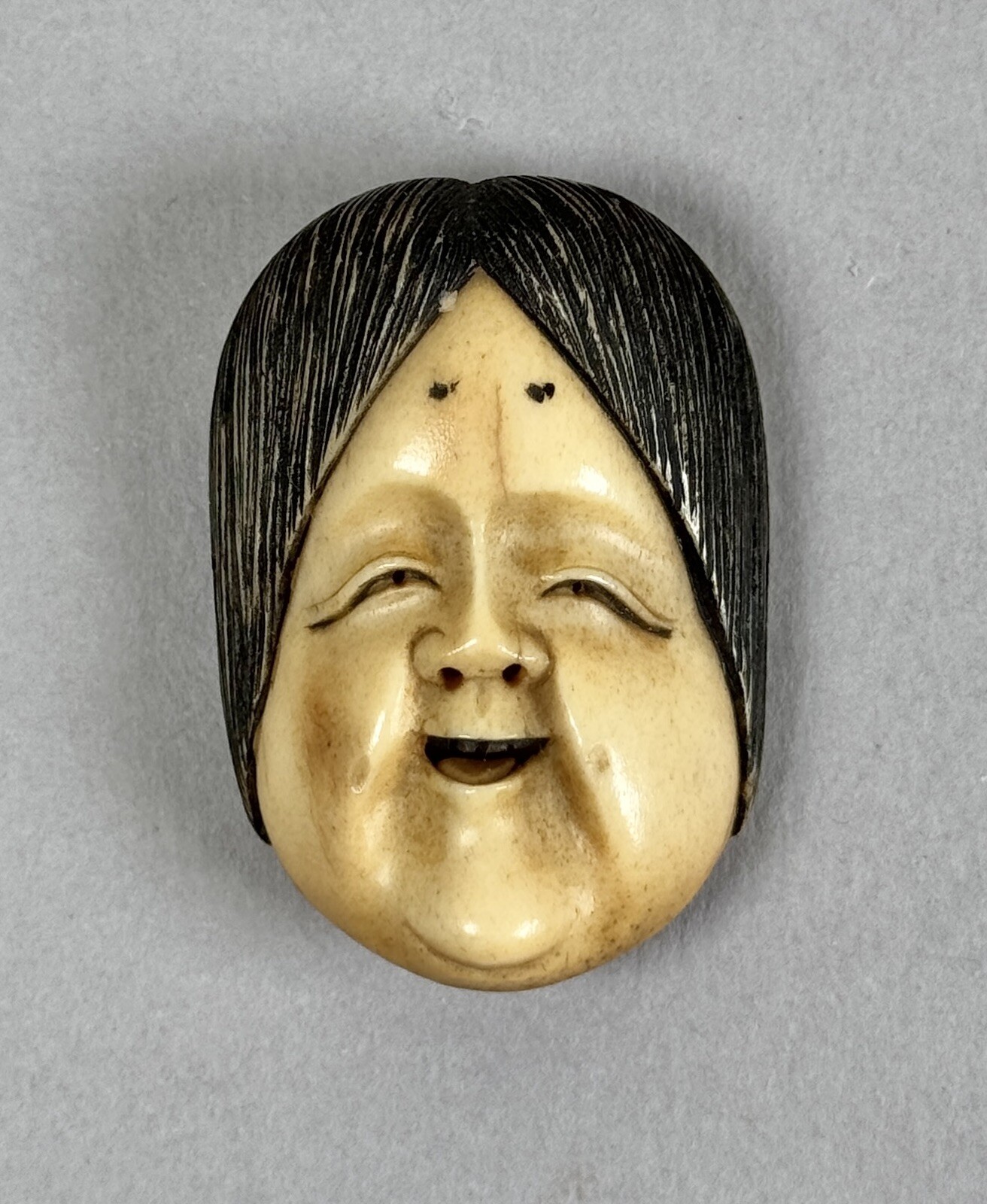 Antique Edo Japanese Stag Horn Netsuke Okame Noh Mask Sagemono 19th Century RARE Antique Edo Japanese Stag Horn Netsuke Okame Noh Mask Sagemono 19th Century RARE