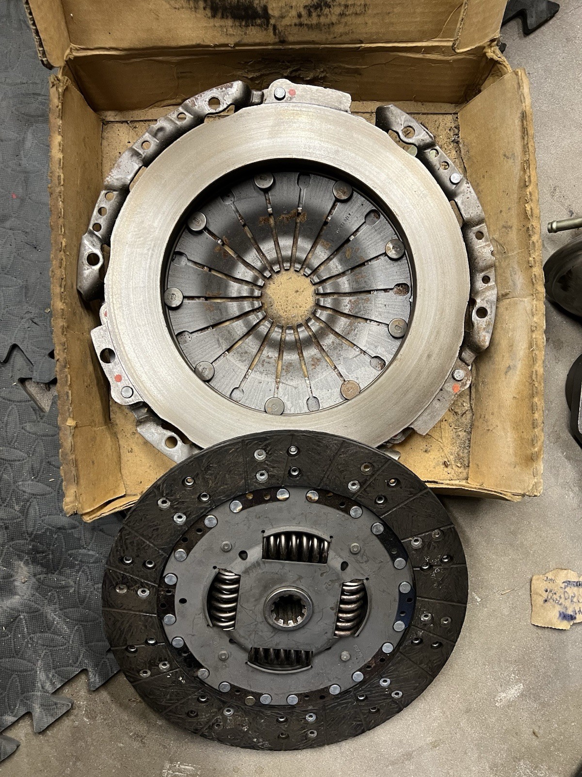 Clutch Pressure Plate & Disc. MOPAR 05018591AA. 1994-2000. In Original Box.