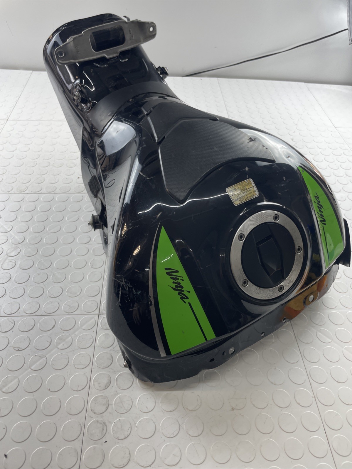2021 - 2024 KAWASAKI NINJA ZX10R GAS TANK FUEL RESERVOIR black *DENTS*