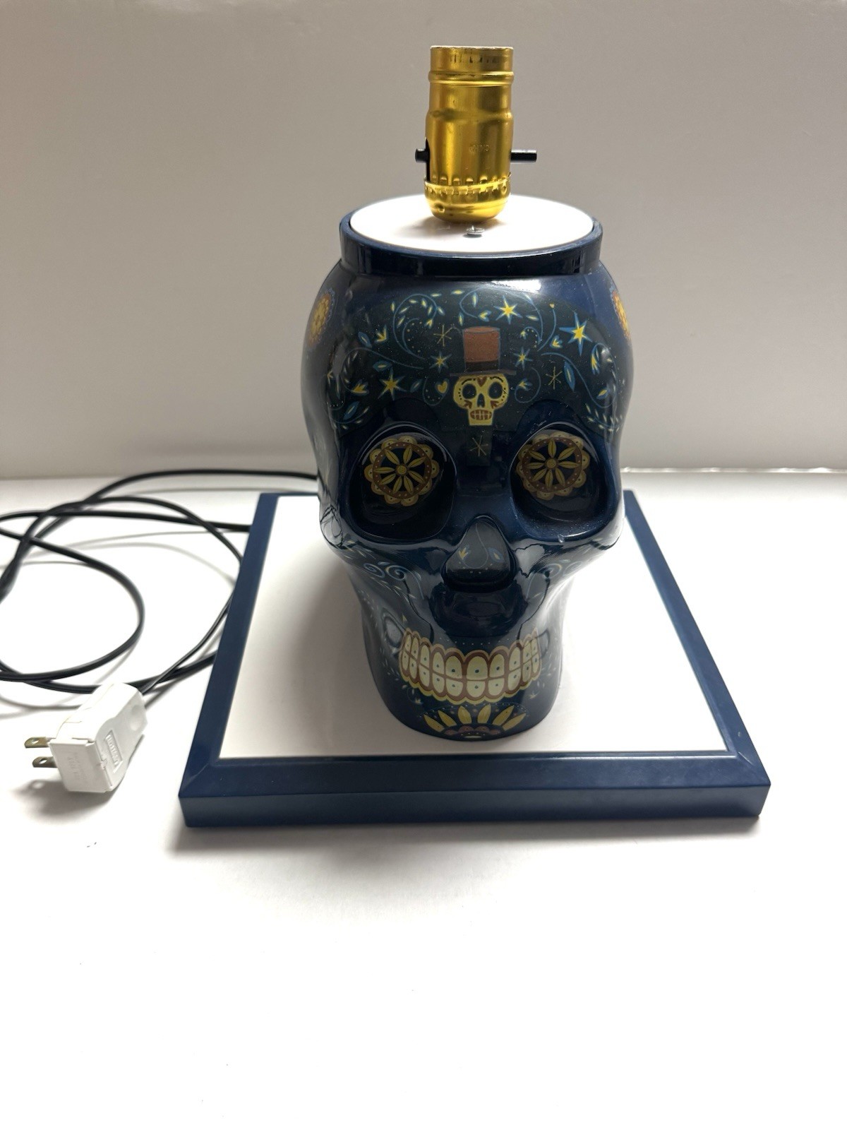 RARE Converted Modelo Especial Beer Day Of The Dead Dia De Los Muertos Bar Decor