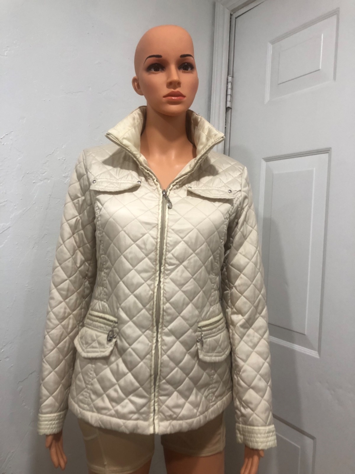 Vintage GEORGIOU STUDIO Women\'s jacket light weight 2 front pockets BEIGE SZ. M Vintage GEORGIOU STUDIO Women\'s jacket light weight 2 front pockets BEIGE SZ. M