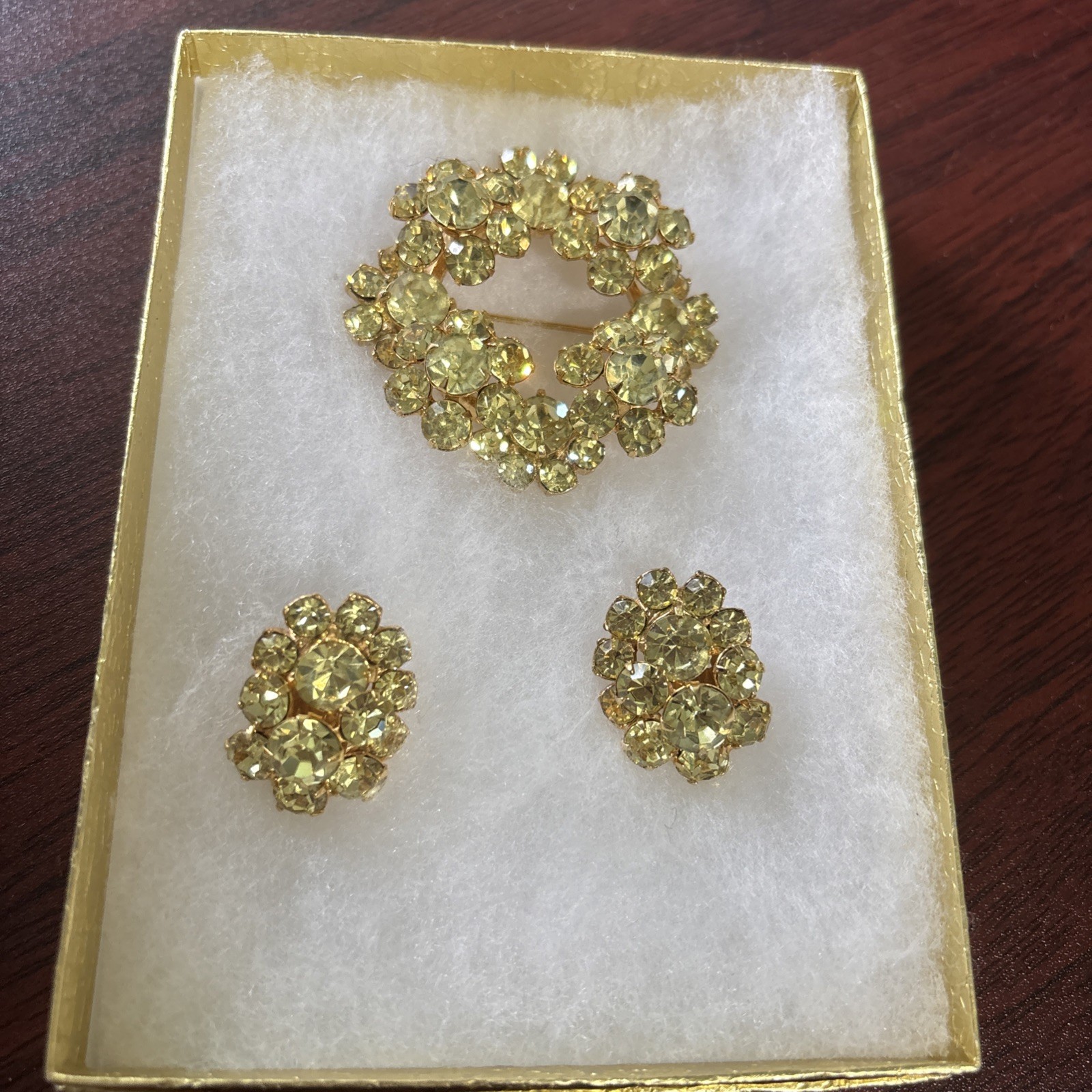 Eisenberg Ice Yellow Vintage Brooch And Clip On Earrings