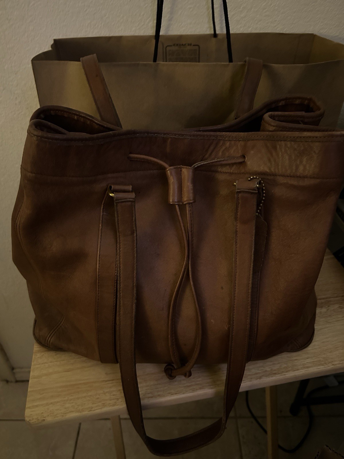 Coach vintage Brown Women’s  leather bucket Bag Drawstring heavy signs of wear  