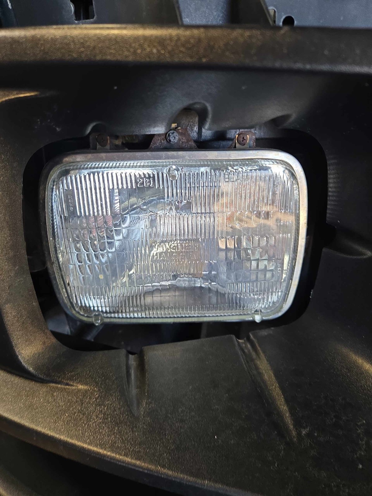 Used Right Headlamp Assembly fits: CHEVY EXPRESS 3500 Right 96-17