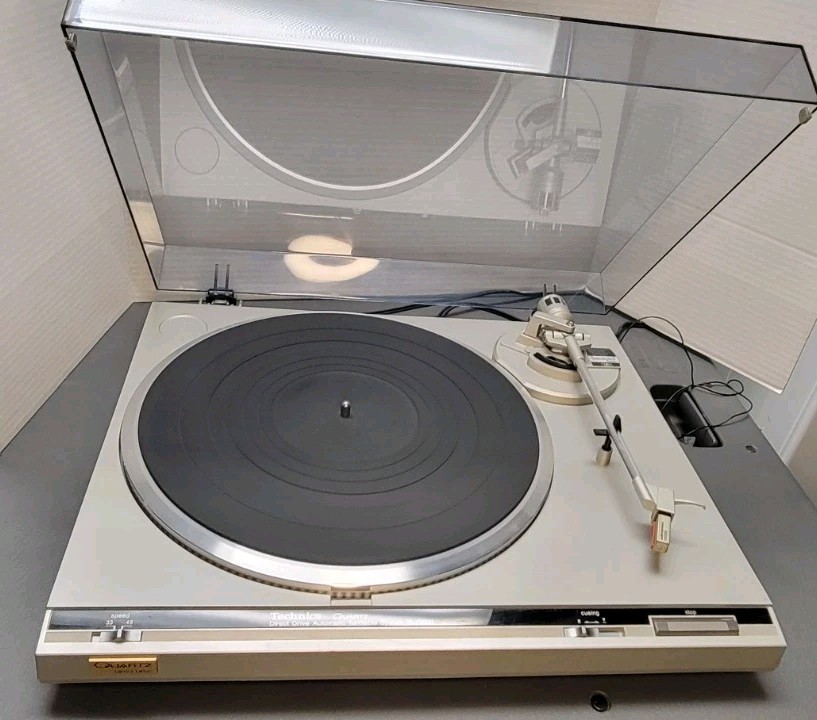 Technics SL-Q200 Direct Drive Automatic Turntable Tested Mechanics Needs Stylus