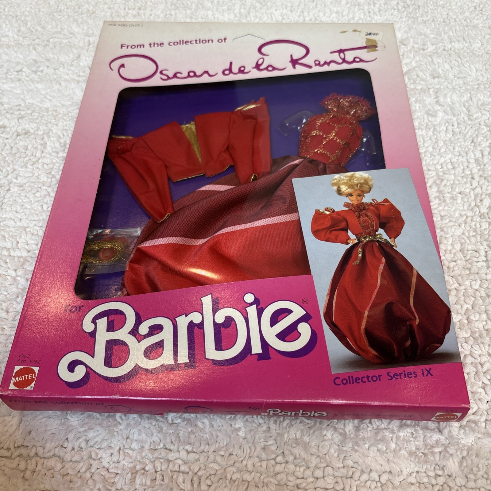 Vintage MIB 1985 Mattel Barbie Designer Oscar De La Renta Dress & Accessory 2763