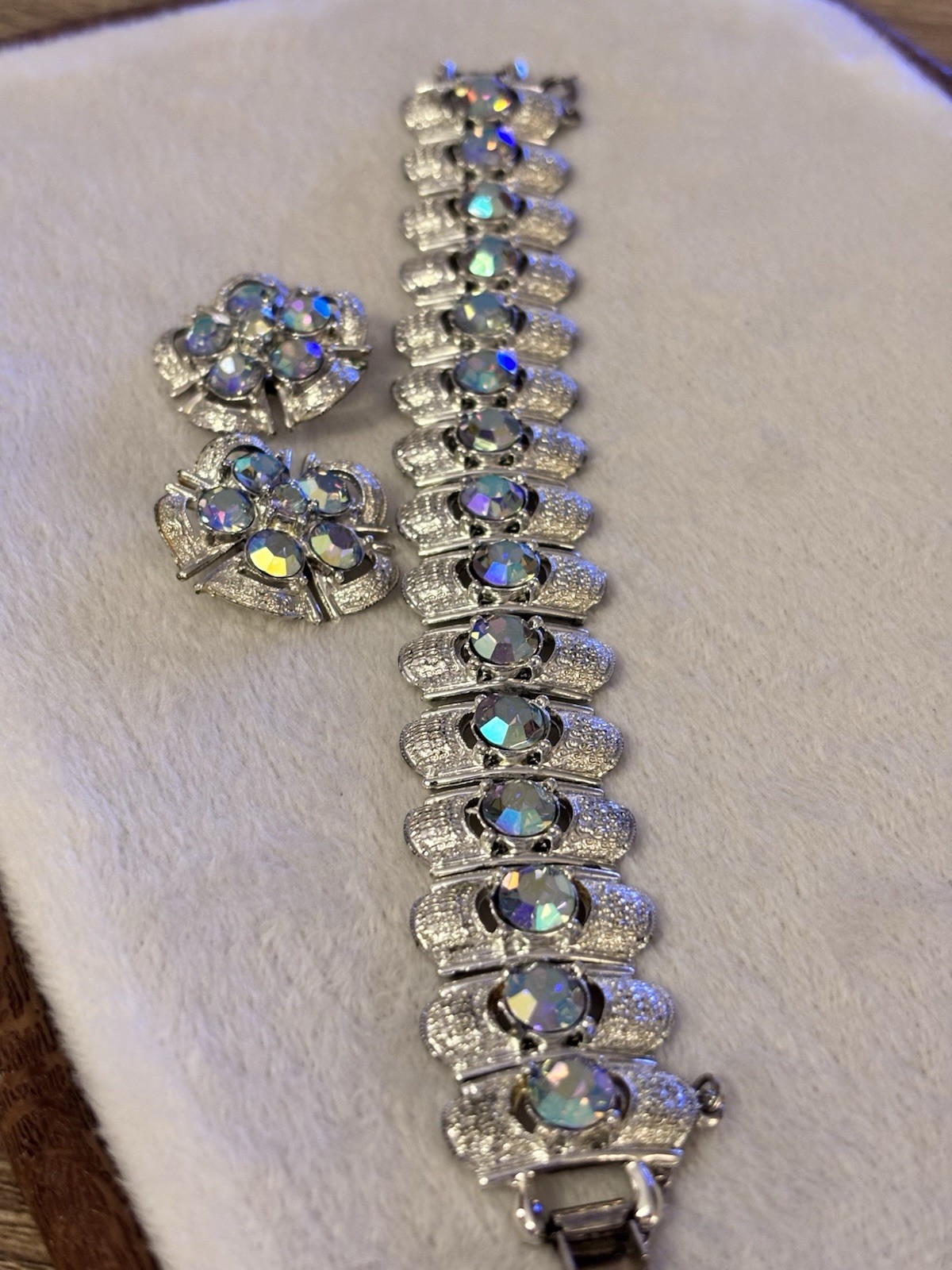 Vintage 1950s Coro Pegasus AB Rhinestone Link Bracelet Clip On Earrings Set Vintage 1950s Coro Pegasus AB Rhinestone Link Bracelet Clip On Earrings Set