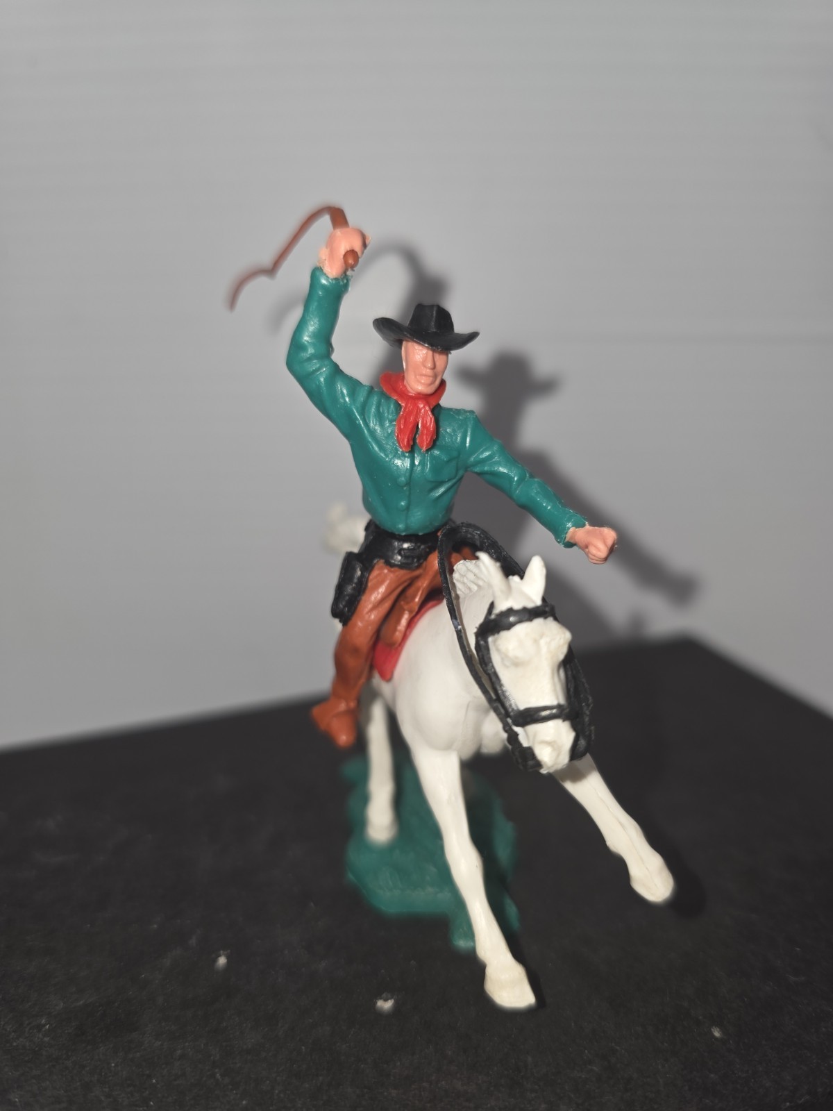Timpo Toys Cowboy  Rare Dark Green Variant Torso Mounted Wild West  Toy Figure 