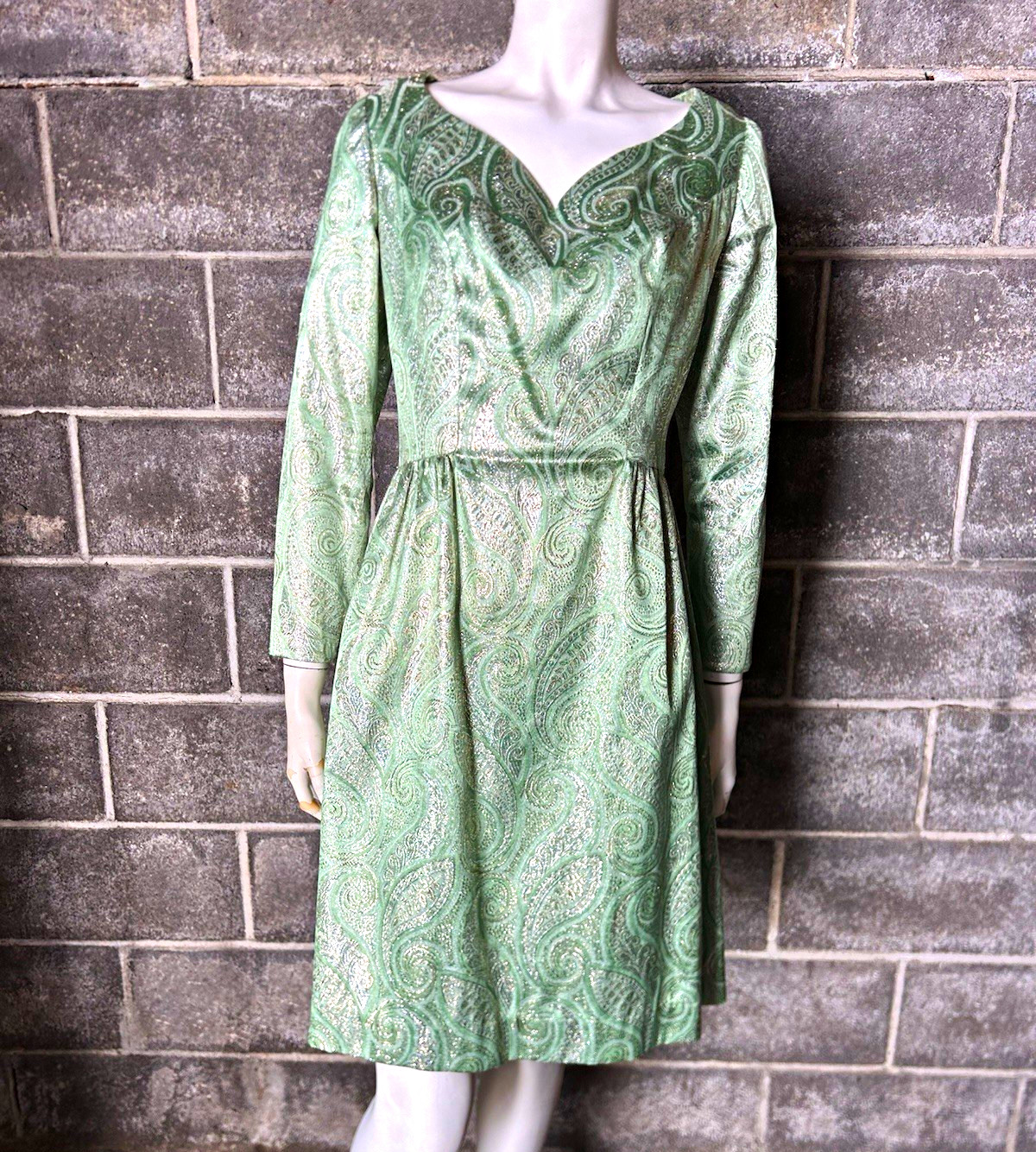 vintage 60s green silver gold metallic glitter sparkle Paisley dolly dress L