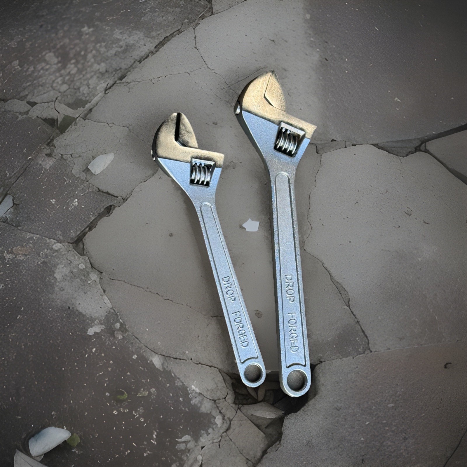 2pcs Jumbo Size Adjustable Wrench set 15\