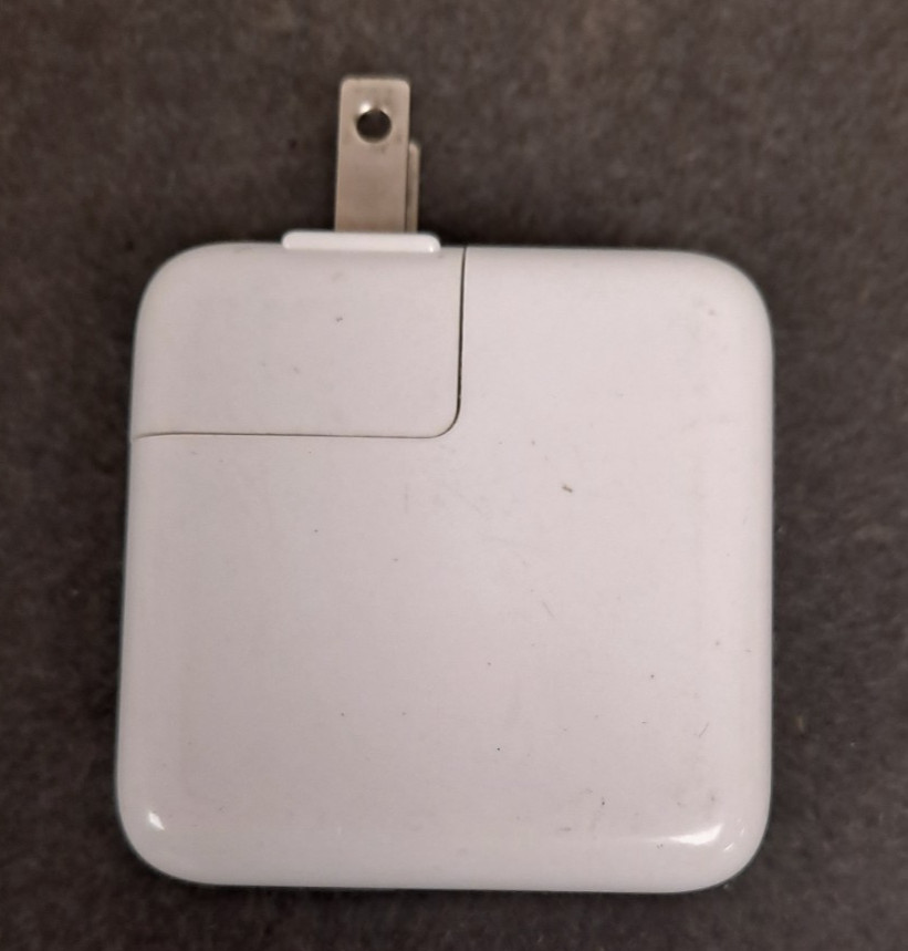 Genuine OEM Apple 30W USB-C Adapter for iPhone iPad MacBook Air A1882, A2164 Genuine OEM Apple 30W USB-C Adapter for iPhone iPad MacBook Air A1882, A2164