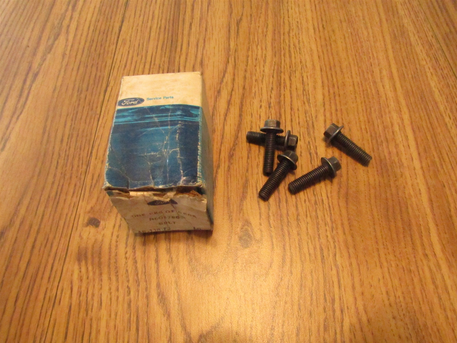 NOS 1980 - 2000\'S FORD AOD AODE 4R70W TRANSMISSION TAILSHAFT TO CASE BOLTS 5PCS