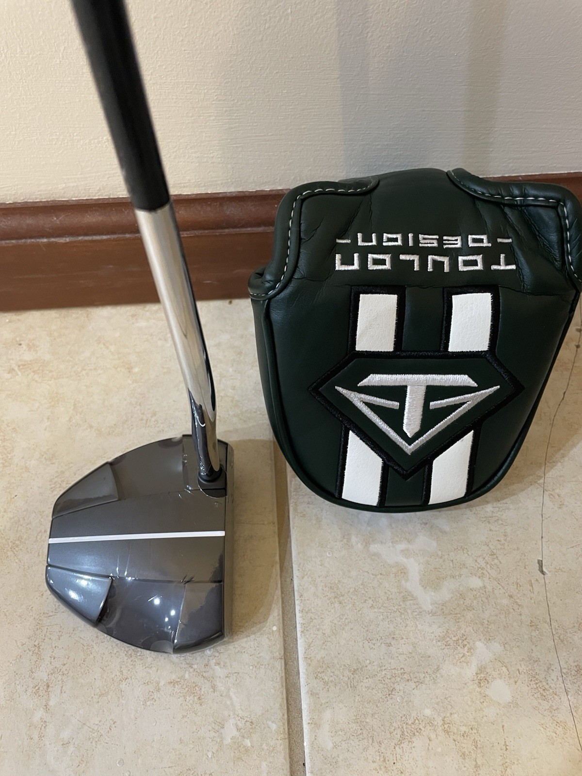 NEW MEN\'S RH ODYSSEY TOULON DAYTONA BEACH PUTTER w/ HEADCOVER NEW MEN\'S RH ODYSSEY TOULON DAYTONA BEACH PUTTER w/ HEADCOVER