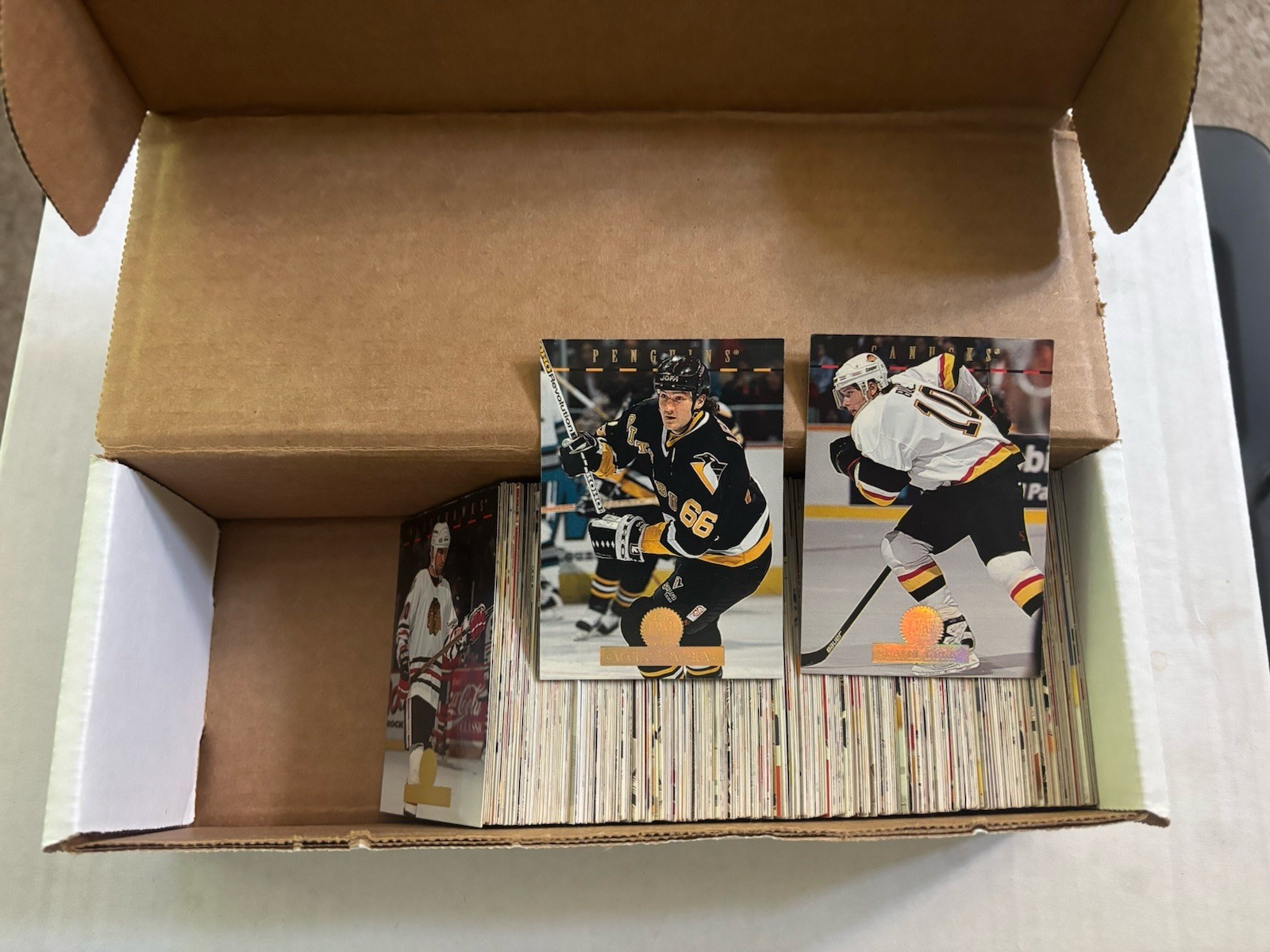 1994-95 Leaf - Complete 550 Card Set 1994-95 Leaf - Complete 550 Card Set