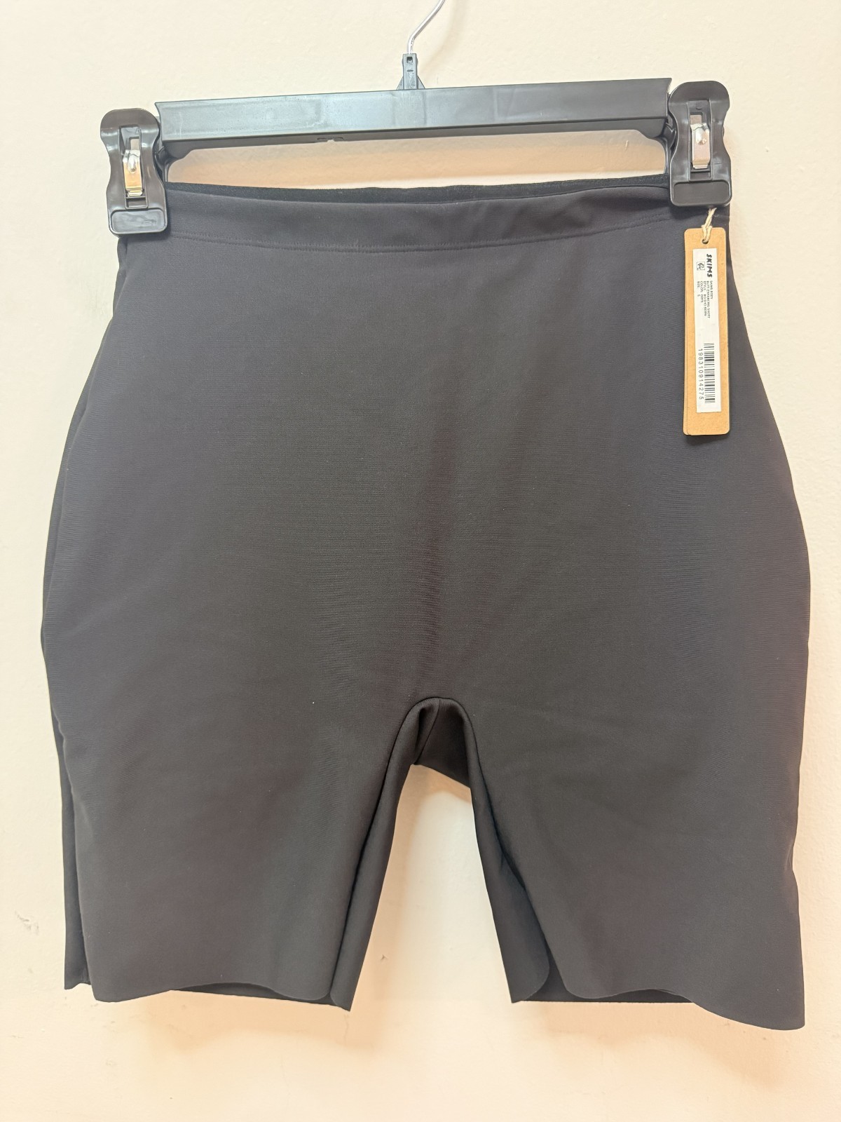 NWT-Skims Body Butt Enhancing Short BO-SHO-5939W NWT-Skims Body Butt Enhancing Short BO-SHO-5939W