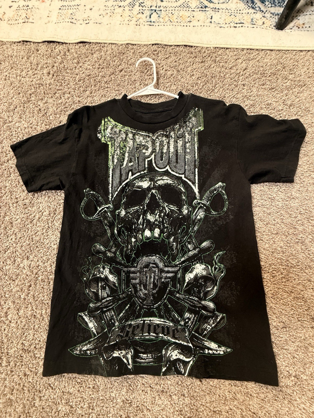 Vintage Y2K Tapout Skull Crossed Swords Believe Black Graphic Tee MMA UFC Size M Vintage Y2K Tapout Skull Crossed Swords Believe Black Graphic Tee MMA UFC Size M