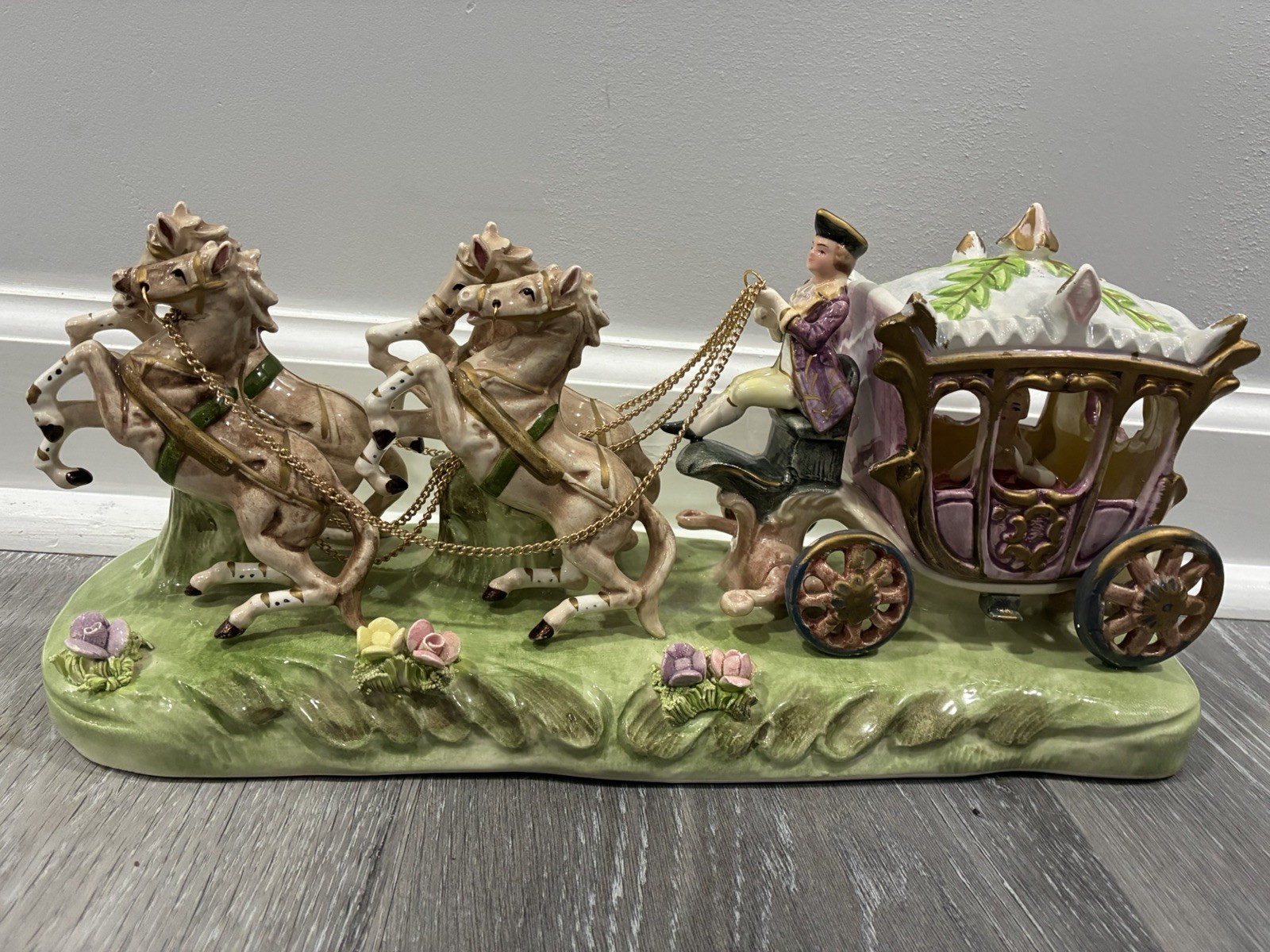 Vintage Capodimonte Armani Horse Drawn Royal Carriage Cinderella Porcelain Rare