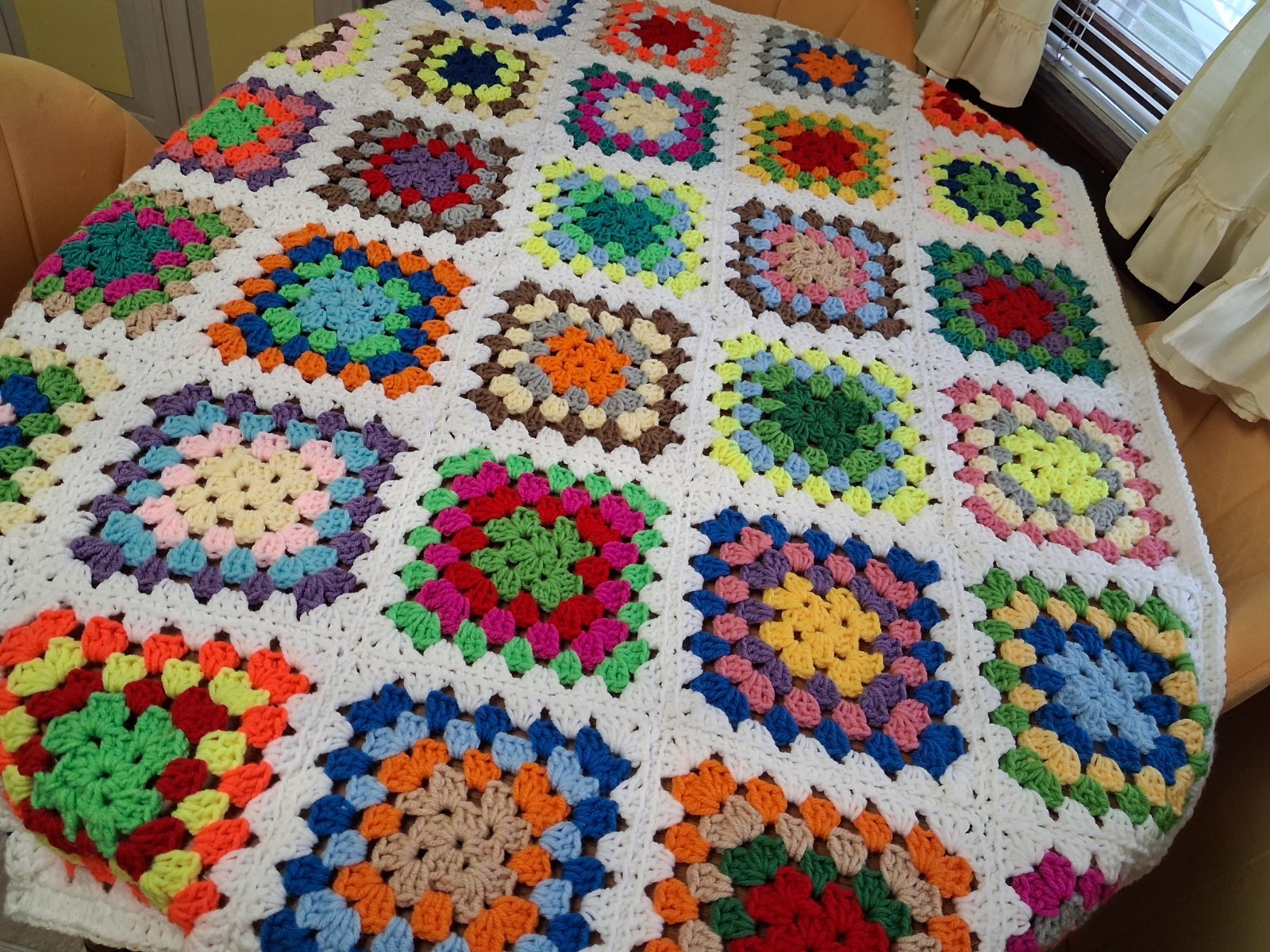 NEW hand crochet granny square blanket afghan throw 40x50 white trim 30 squares