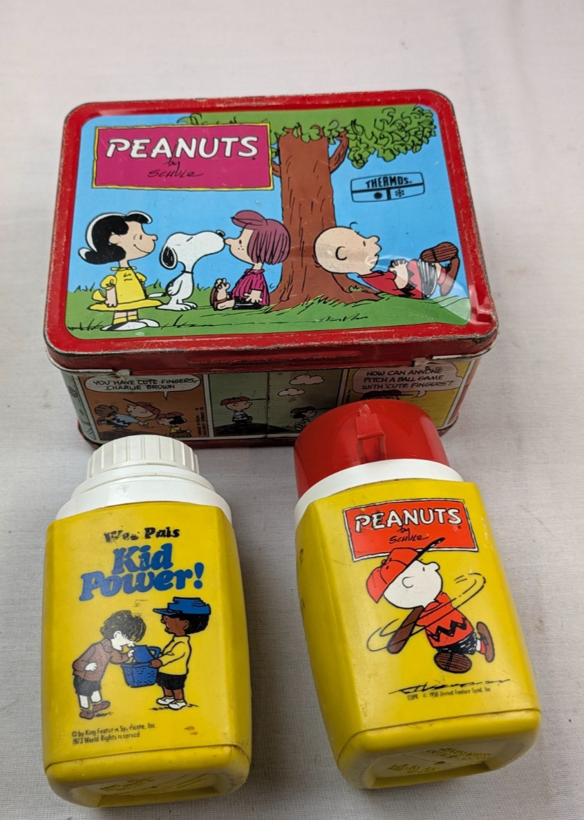 Vintage 1973 Peanuts by Schulz metal lunch box and plastic thermos set