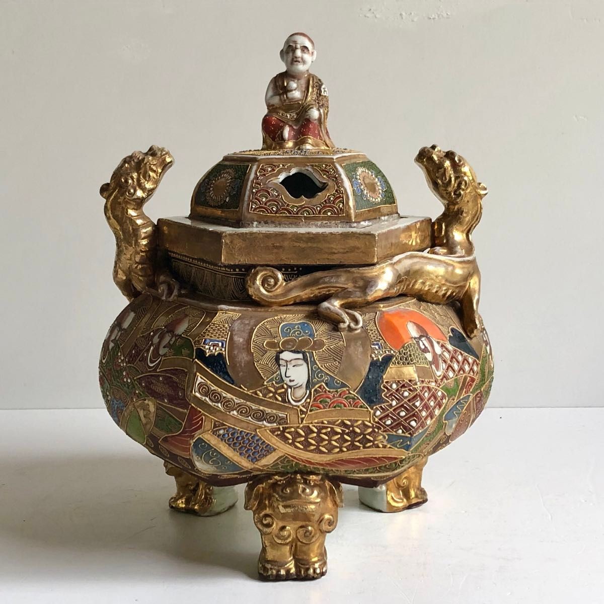 Antique Japanese Satsuma Ware Juzan Signed Incense Burner Shishi Lion Gold Decor