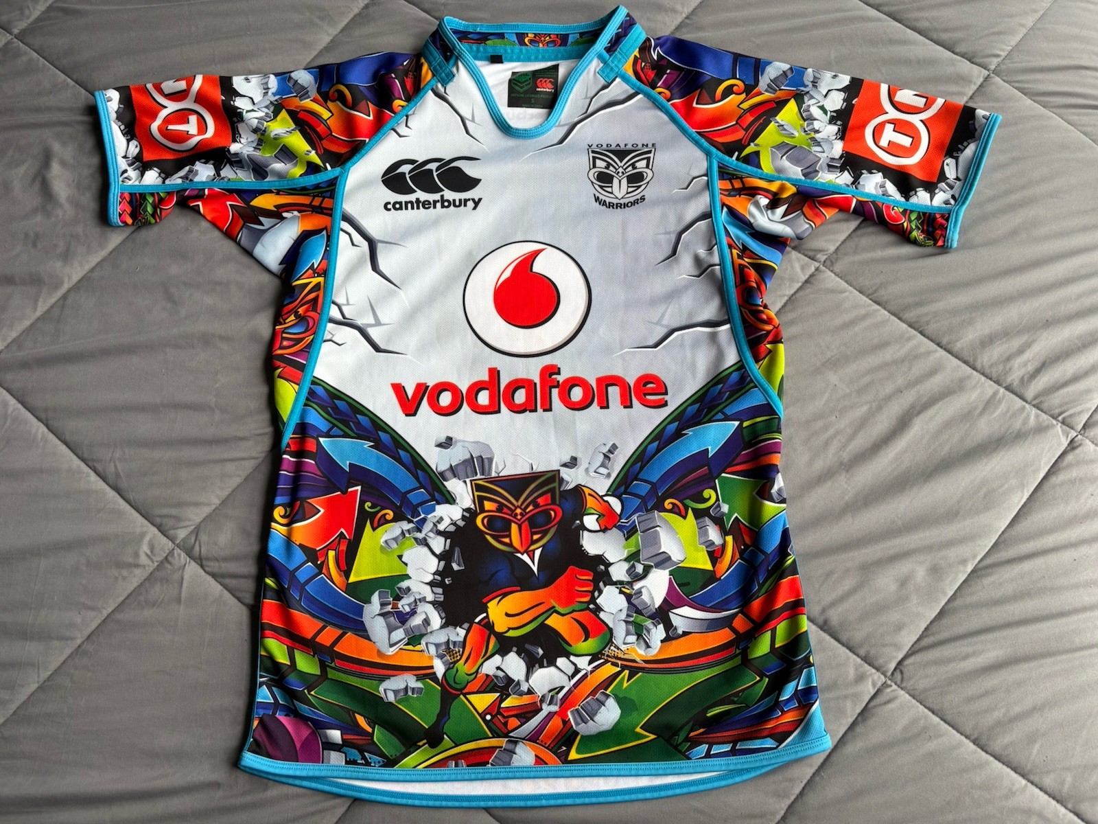 Canterbury Authentic New Zealand Warriors Rugby Vodafone Graffiti Jersey S