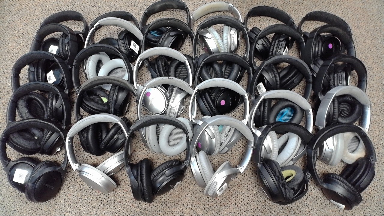Lot of 30 Pairs of Bose QC35 Series 1 Noise Cancelling Headphones