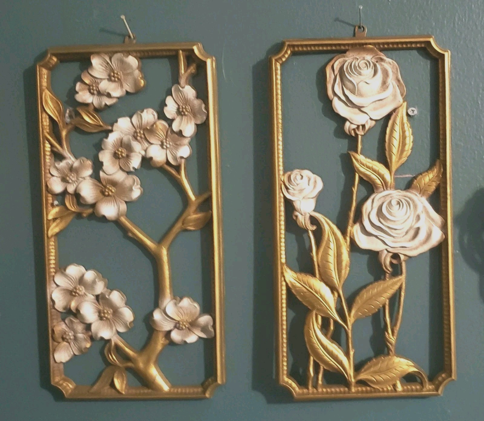 2 Vintage Wall Plaque 3D Art Floral Roses Hollywood Regency Decor \ 2 Vintage Wall Plaque 3D Art Floral Roses Hollywood Regency Decor \