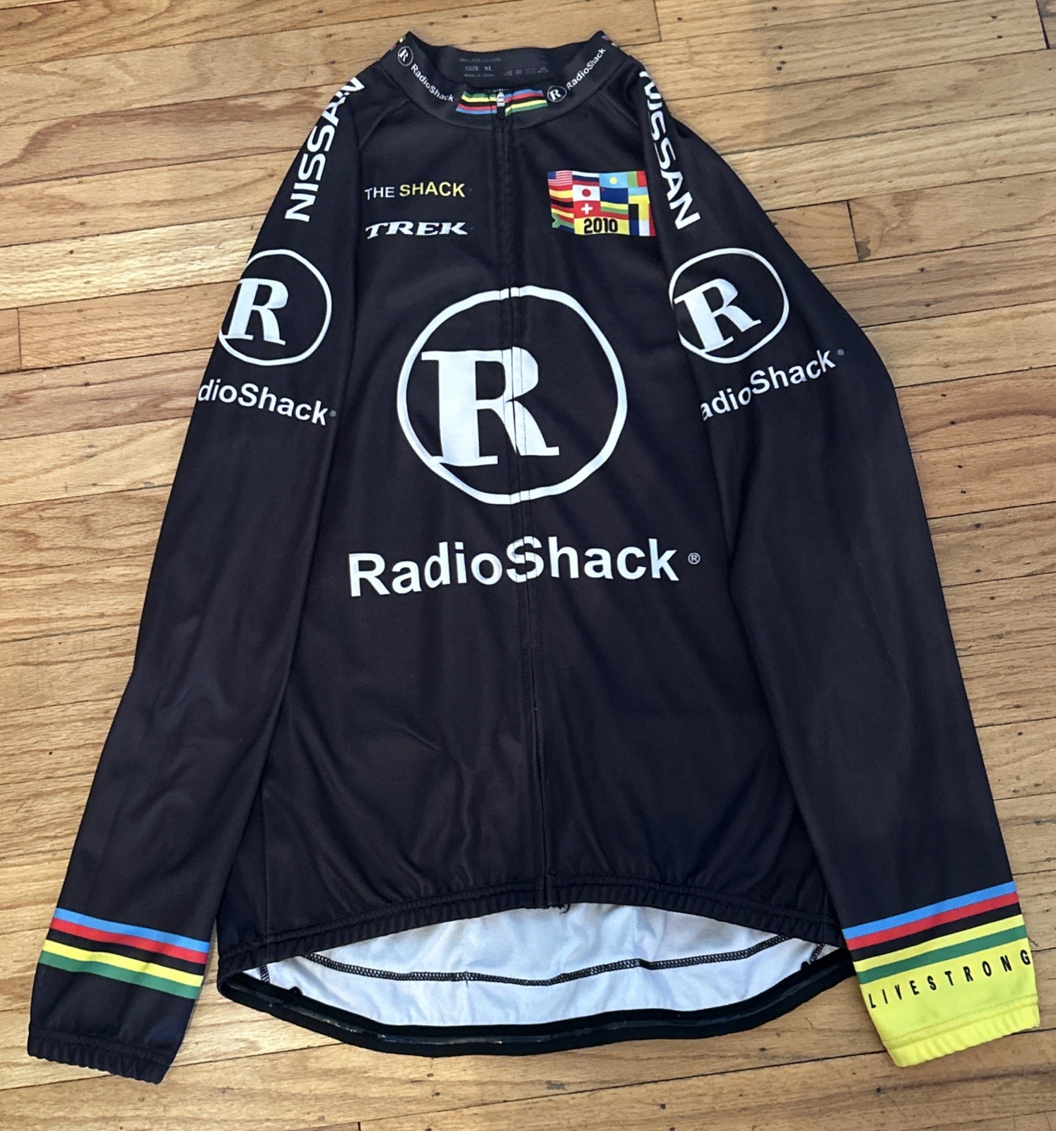 2010 Team RadioShack Trek Livestrong Cycling Jersey/Jacket Tour De France #28 XL 2010 Team RadioShack Trek Livestrong Cycling Jersey/Jacket Tour De France #28 XL