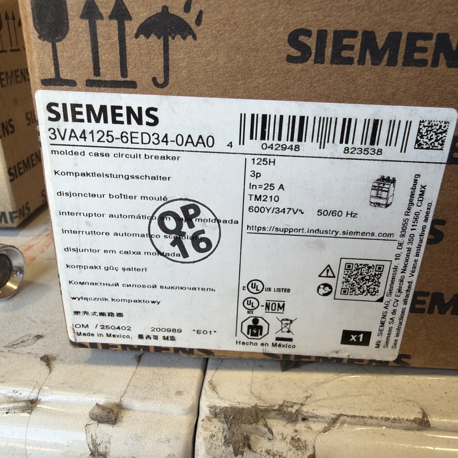NEW IN BOX Siemens CIRCUIT BREAKER 480V 3VA4125-6ed34-0aa0 3 Pole 25 Amp NEW IN BOX Siemens CIRCUIT BREAKER 480V 3VA4125-6ed34-0aa0 3 Pole 25 Amp