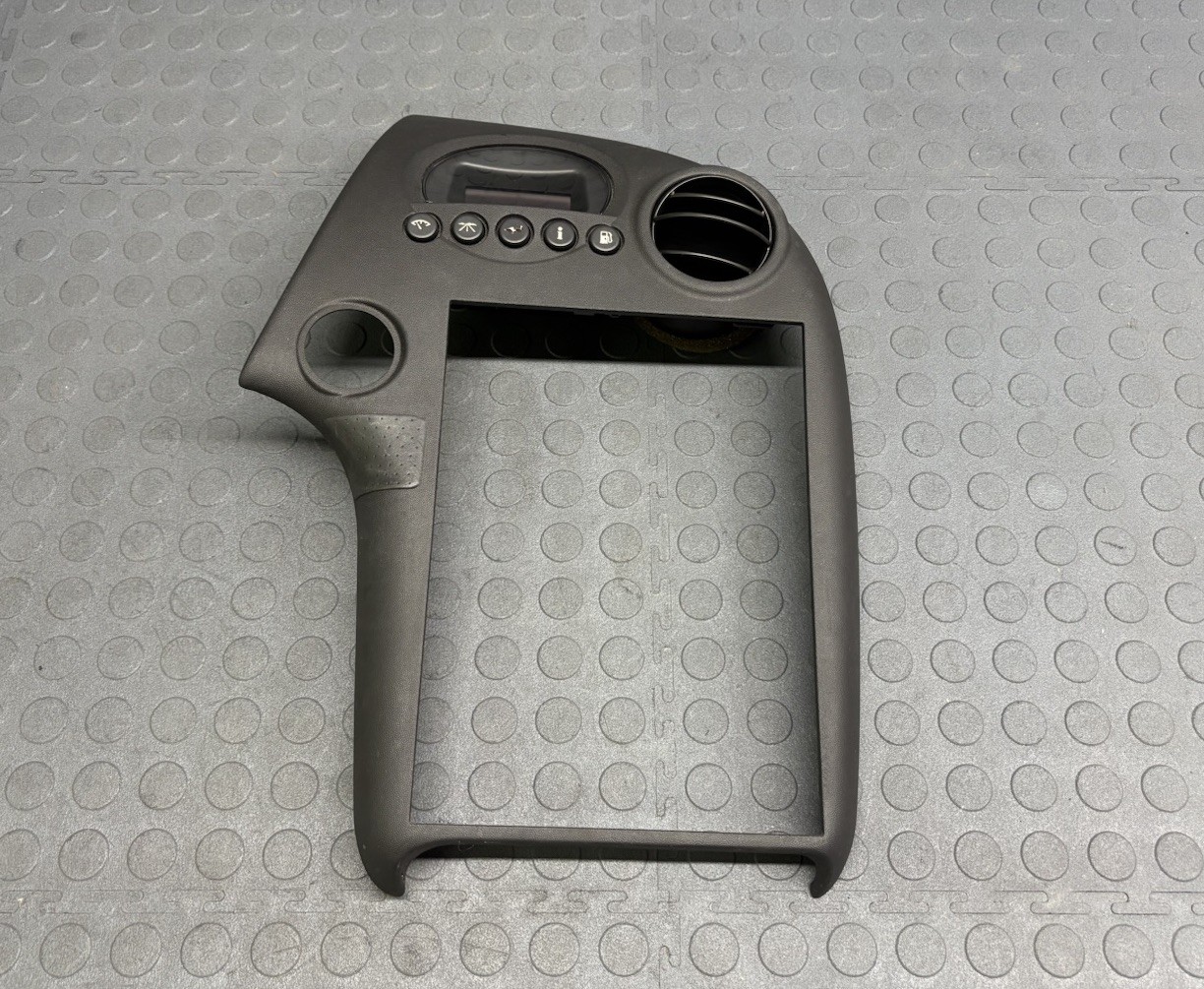2004-2008 Pontiac Grand Prix GXP Center Dash Trim Bezel Radio 5 Button OEM