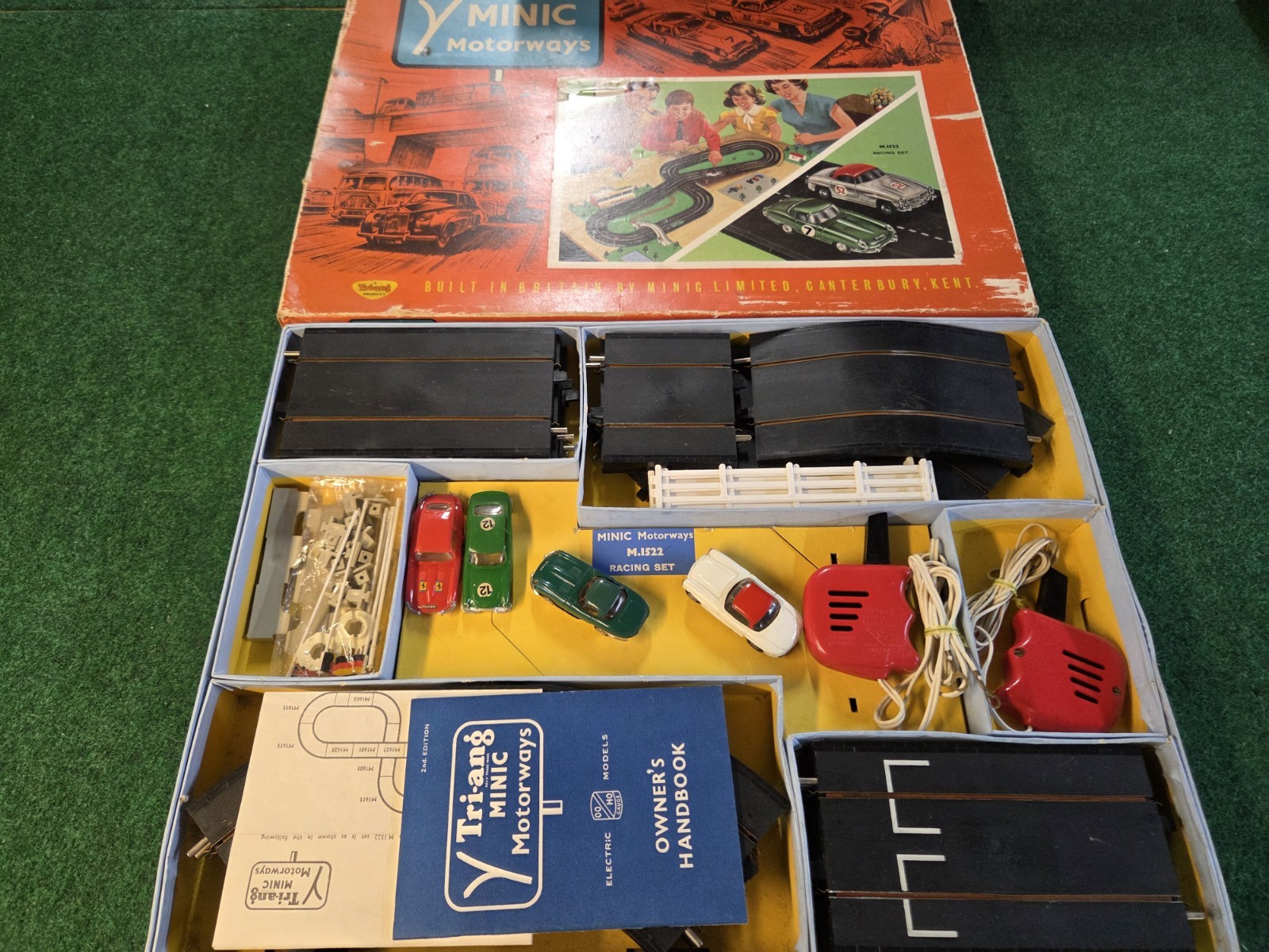 Tri-ang Minic Motorways M.1522 Racing Slot Car Set Tri-ang Minic Motorways M.1522 Racing Slot Car Set