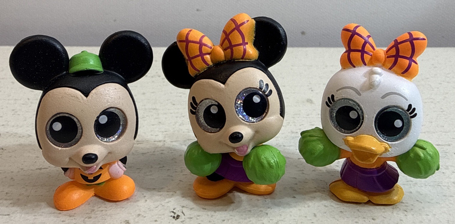 Disney Doorables 3 pcs MICKEY MINNIE DAISY Haunted Halloween 2026