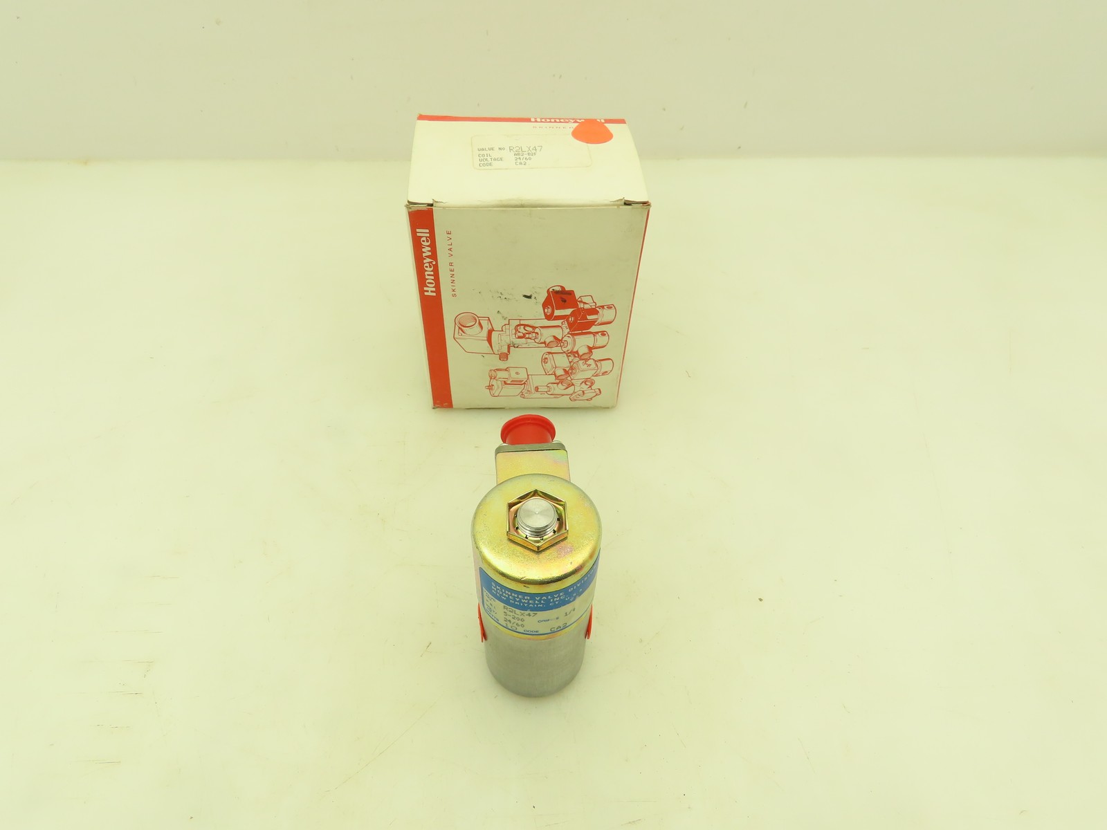 Honeywell Skinner R2LX47 Solenoid Valve 2-Way NC 24VAC 60Hz 5-200 PSI 1/4