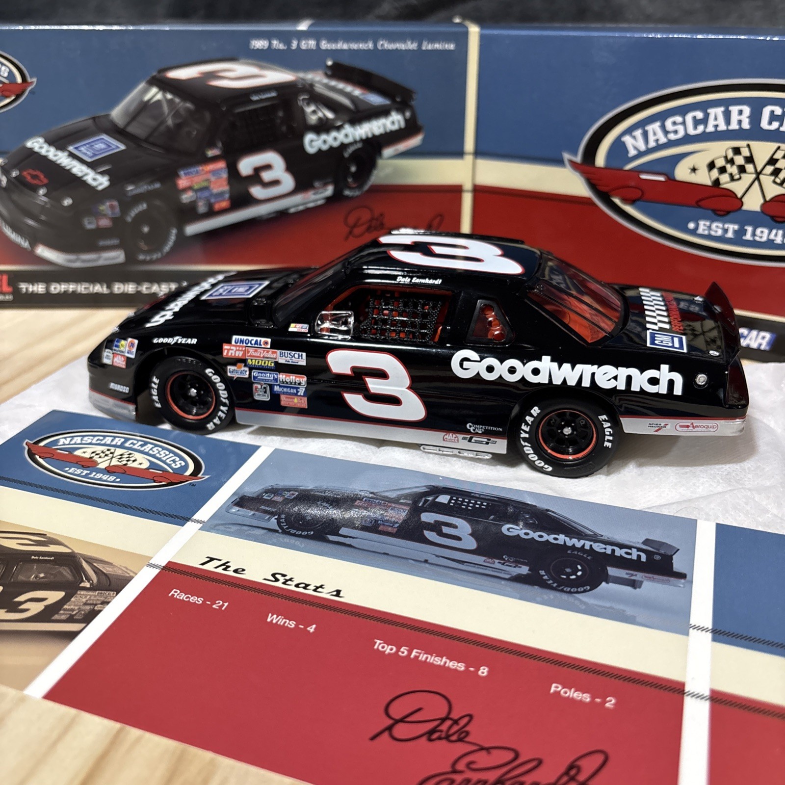 1989 Dale Earnhardt #3 GM Goodwrench Chevrolet Lumina 1/24 Action Nascar Diecast