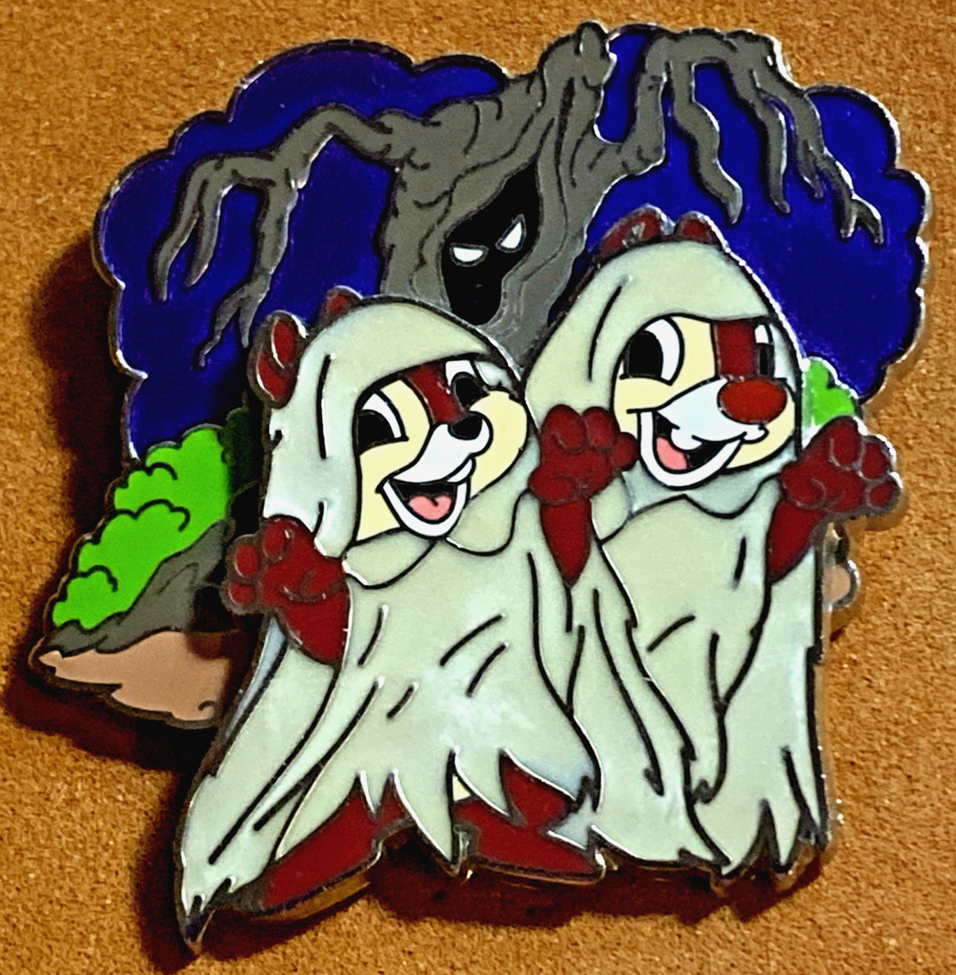 DISNEY WDW 2011 HALLOWEEN GHOULISH GRAVEYARD CHIP & DALE GHOSTS LE 1500 “AP” PIN
