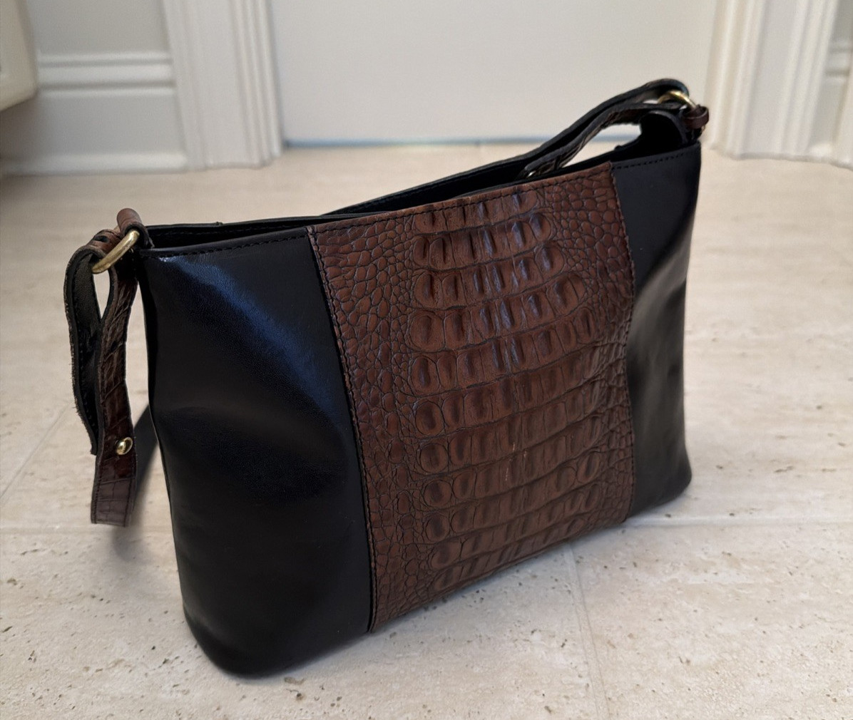 Vintage Brahmin Black Leather Brown Crocodile Embossed Purse 10” Gorgeous Vintage Brahmin Black Leather Brown Crocodile Embossed Purse 10” Gorgeous