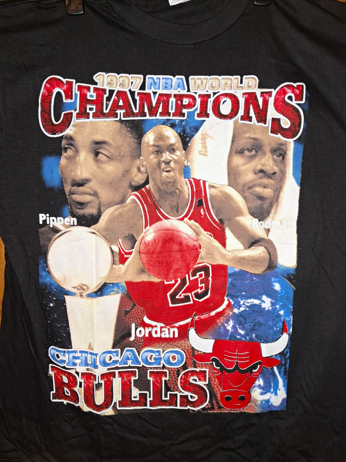 Vintage 1997 Chicago Bulls NBA World Champions T-Shirt XXL Jordan Pippen Rodman