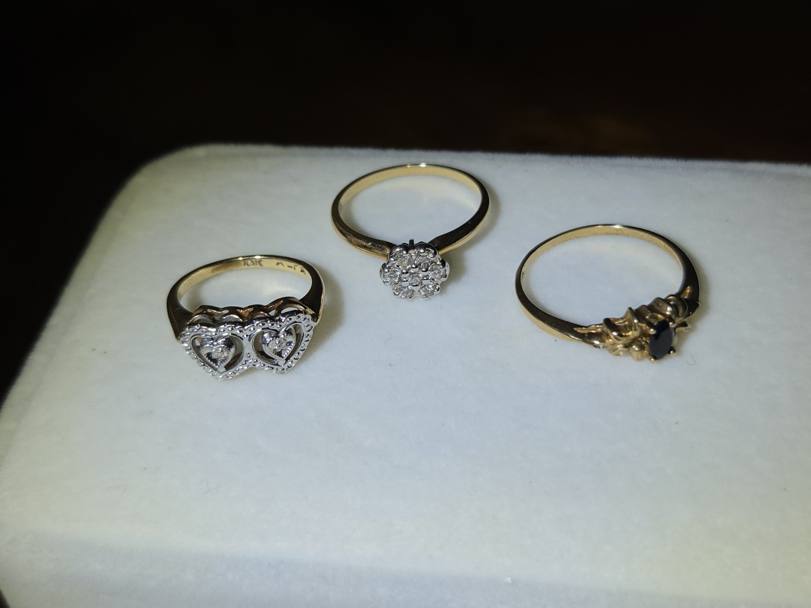 THREE LOVELY VINTAGE 10k SOLID YELLOW GOLD DIAMOND & GEMSTONE RINGS 6g