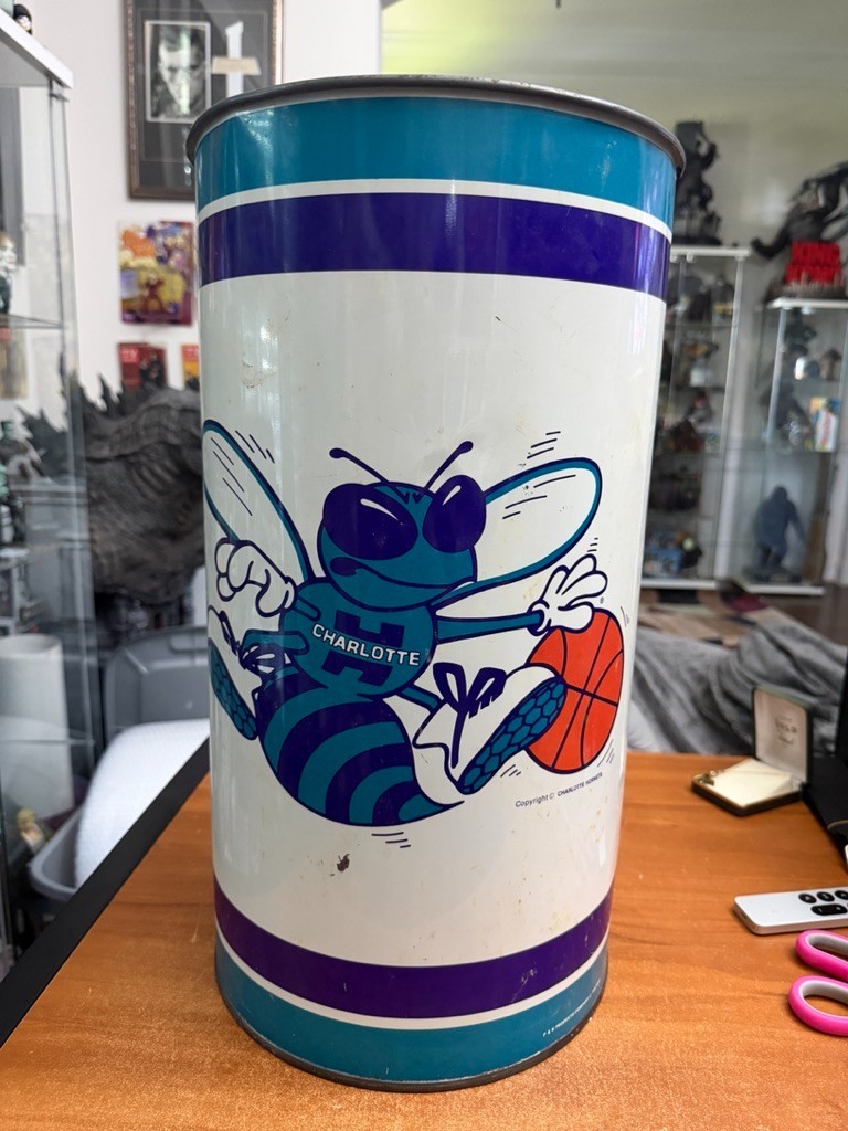 VINTAGE NBA BASKETBALL CHARLOTTE HORNETS STEEL GARBAGE CAN  ORIGINAL  1988