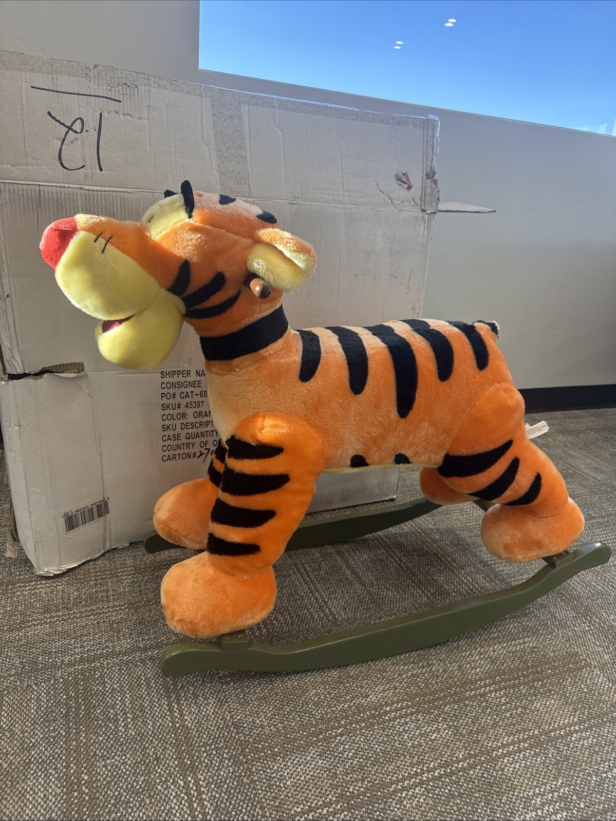 Super Rare Vintage 2006 Disney Tigger Rocking Horse 38”x28” Super Rare Vintage 2006 Disney Tigger Rocking Horse 38”x28”