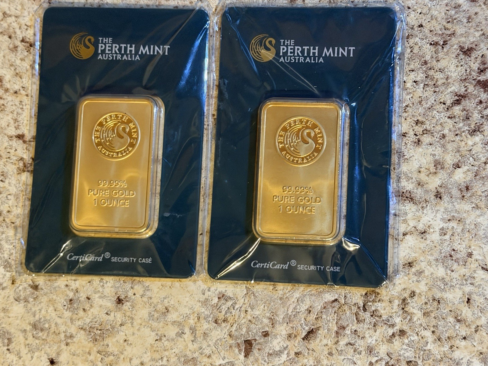 The Perth Mint 2x 1 oz Gold Bars 0.9999 Fine Gold in CertiCard