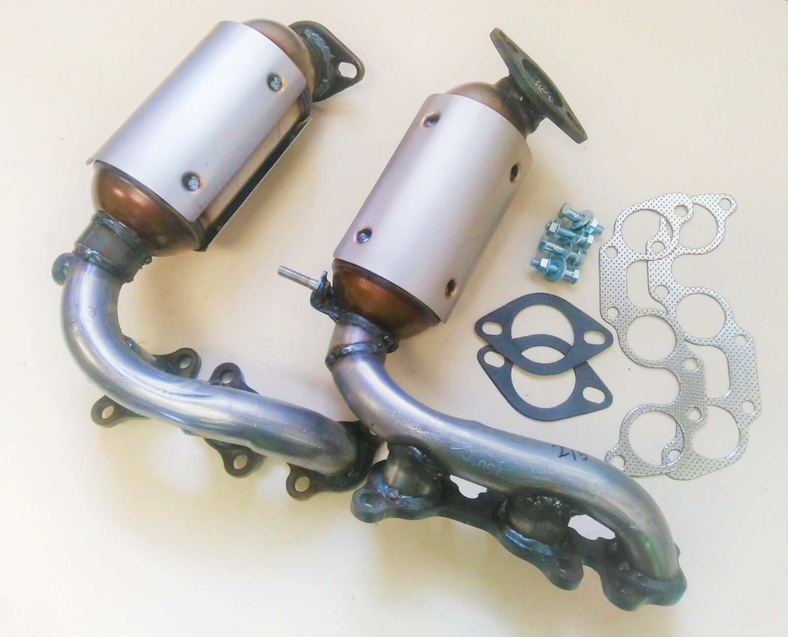 2004 2005 2006 Lexus RX330  D.S & P.S Manifold Catalytic Converters NEW