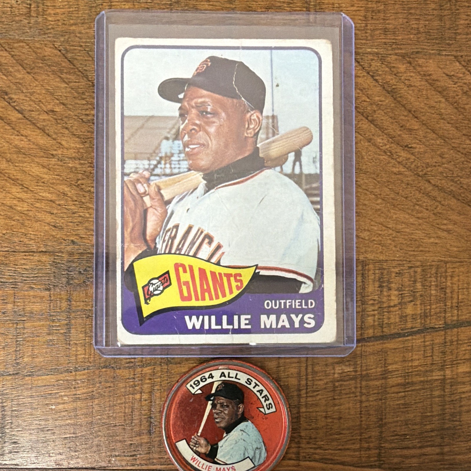 1965 Topps - Willie Mays #250 with memorabilia piece