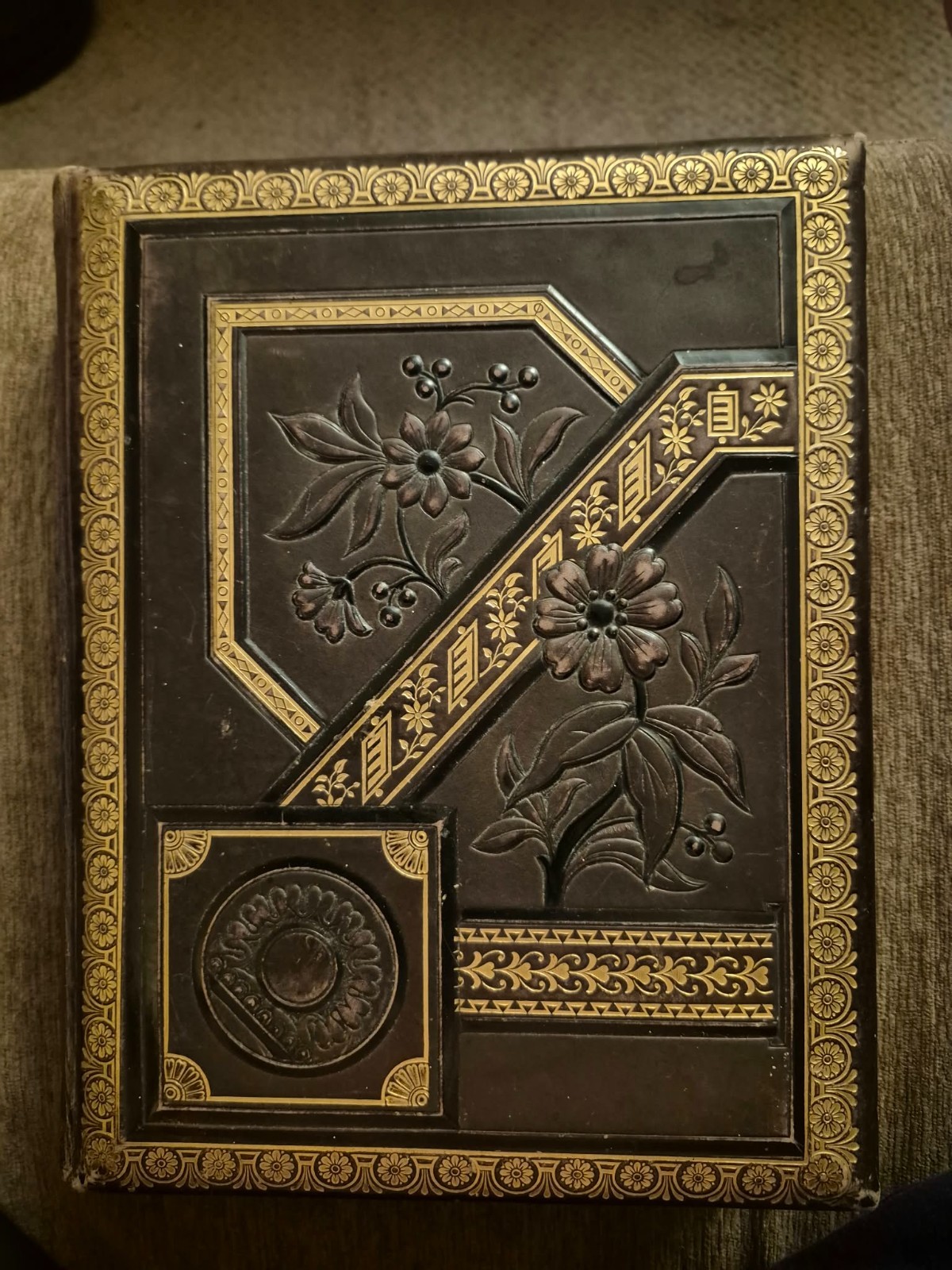 Antique Victorian Leather Family Photo Album 66 Cabinet Cards CDV Ontario Hist.